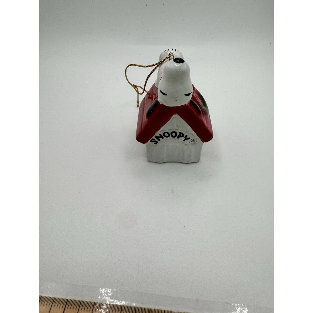 1966 Snoopy Ornament - Snoopy In Doghouse - Peanuts